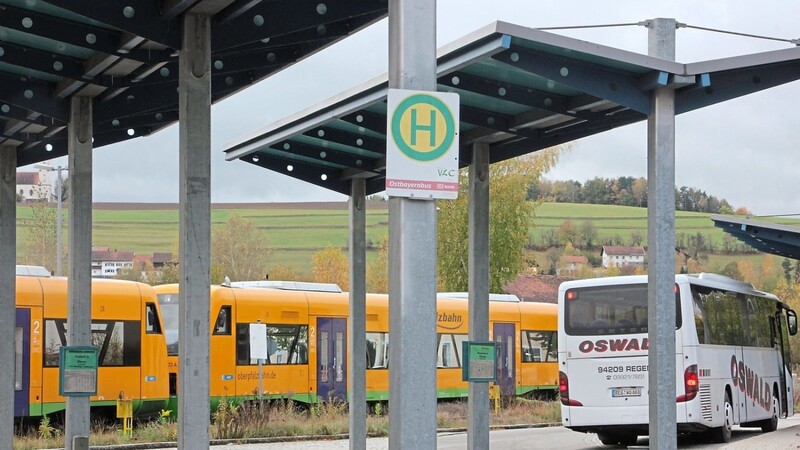 Die optimale Abstimmung von Bahn- und Buslinien ist die größte Herausforderung bei der Organisation des ÖPNV.