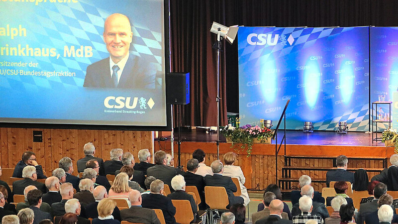 Ralph Brinkhaus, Unionsfraktionsvorsitzender im Bundestag, sprach in seiner Rede über Zusammenhalt, Zukunft und Zuversicht.