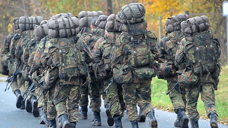 Die Personalprobleme bei der Bundeswehr sind gravierend, sagt der Wehrbeauftragte Hans-Peter Bartels.
