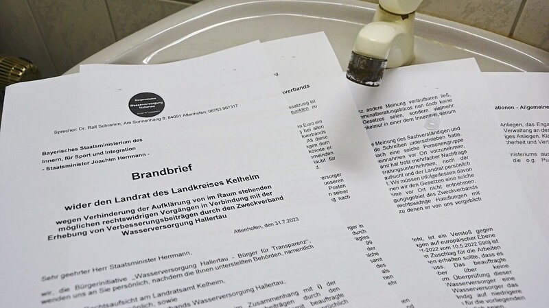 Einen "Brandbrief" hat die Bürgerinitiative "Wasserversorgung Hallertau - Bürger für Transparenz" an das Bayerische Innenministerium geschickt.