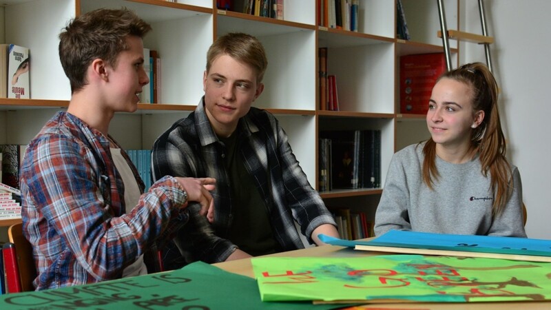 Drei Gesichter der Deggendorfer Klimaschutz-Bewegung: Florian Klein (15, links), Johannes Hunger (17) und Daria Slanina (16).