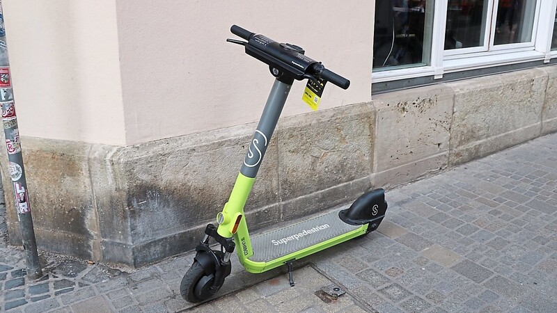 In Regensburg gibt es derzeit drei Anbieter von E-Scootern. Es soll noch ein Weiterer hinzukommen.
