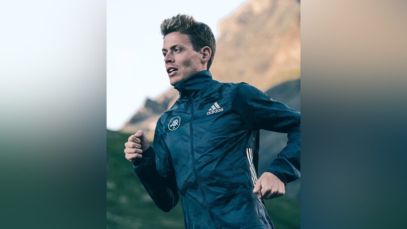 Beim diesjährigen Halbmarathon an der Laufstrecke: Olympiateilnehmer und BMW-Botschafter Philipp Pflieger.