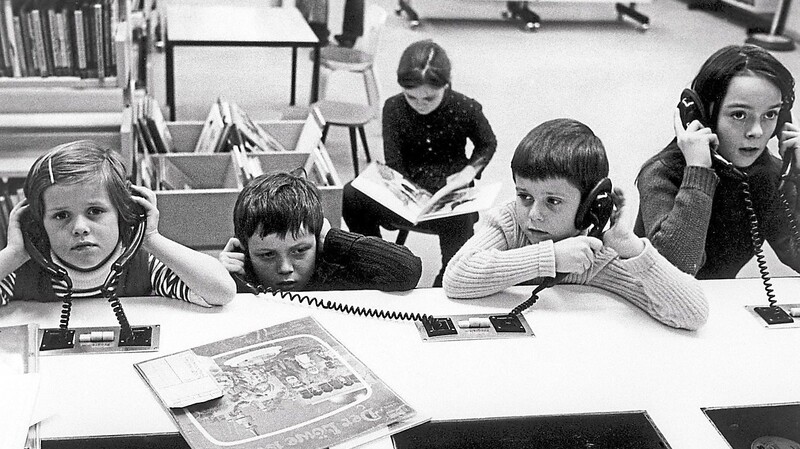 Das waren noch Zeiten, als Kinder in der Bücherei am Thon-Dittmer-Palais Schallplatten hörten.
