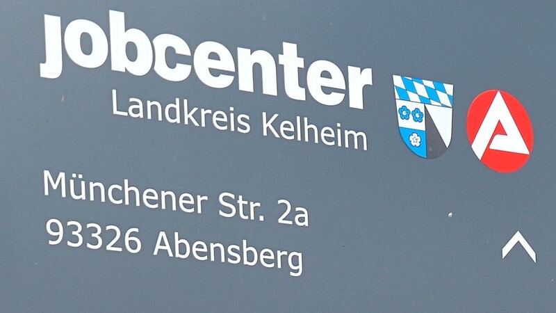Beim Jobcenter des Landkreises Kelheim in Abensberg meldeten sich im August wieder mehr Menschen arbeitslos.