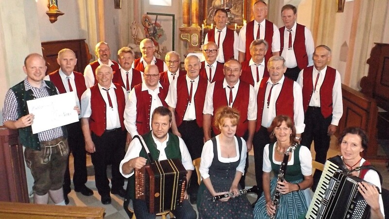 Der Männerchor beim Drei-Quellen-Konzert in Münster.