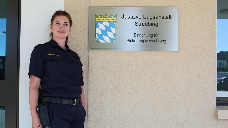Sonja Prasch arbeitet seit 30 Jahren als Justizvollzugsbeamtin - zuerst im normalen Justizvollzug und seit 10 Jahren in der Sicherungsverwahrung.