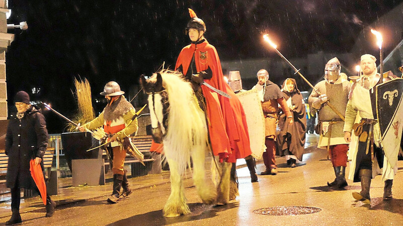 Sankt Martin auf dem Pferd führt auch in diesem Jahr den Umzug an.