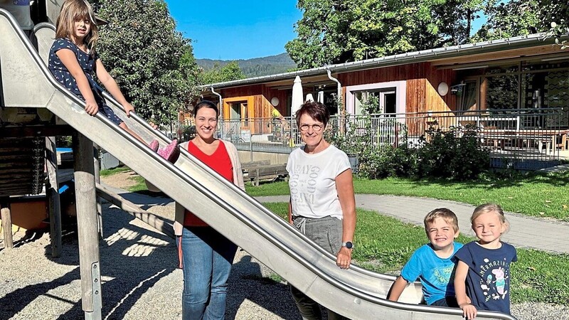 Maria Altmann (rechts) und ihre Stellvertreterin Andrea Winklmüller wollen heuer den Kindern ihre Heimatstadt näherbringen.
