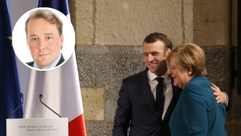 Verstehen sich: Emmanuel Macron, Präsident von Frankreich, und Bundeskanzlerin Angela Merkel (CDU) nach der Unterzeichnung des Vertrags.