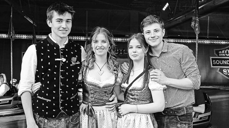 Das letzte gemeinsame Foto der vier Freunde auf dem Kötztinger Pfingstfest.