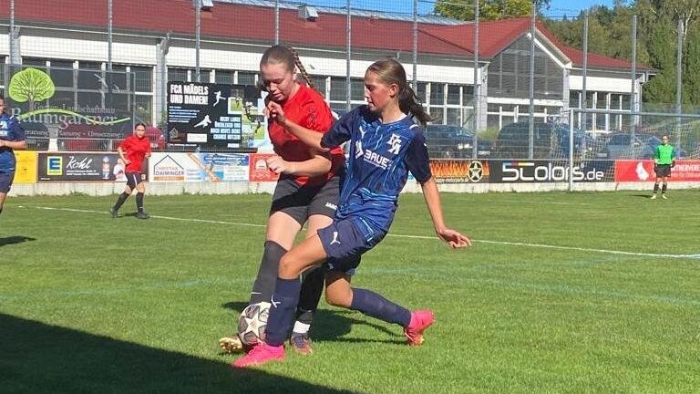 Einen klasse Auftakt legten die Altrandsberger Landesliga-Mädels mit 5:0 gegen Alburg hin.