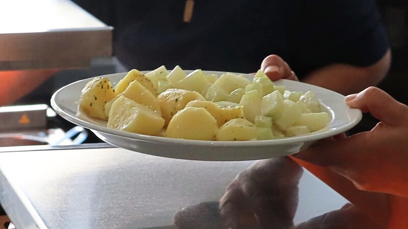Am Montag gab es Kartoffeln mit Kohlrabi als "Grünes Gericht".