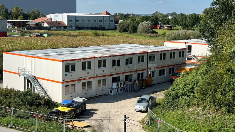 Die neue Container-Unterkunft in Landau wird in zwei Wochen voll belegt sein, erwartet das Landratsamt.