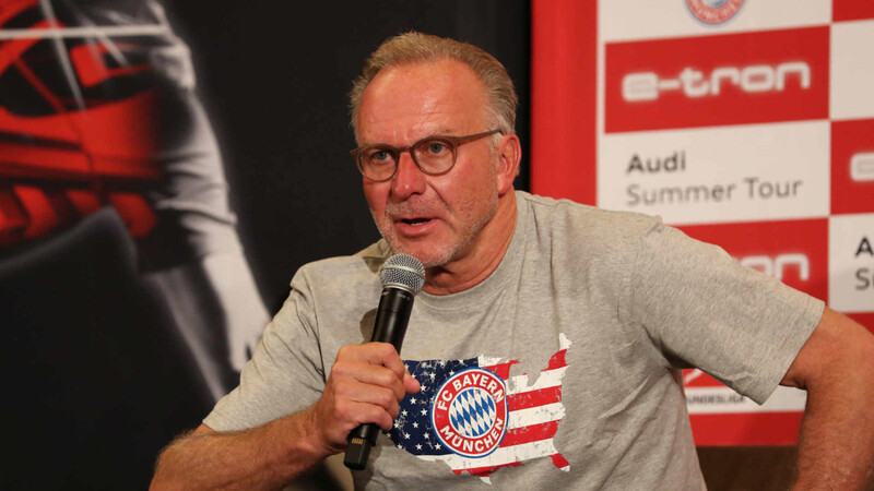Lässig im USA-Shirt: Bayern-Boss Karl-Heinz Rummenigge.
