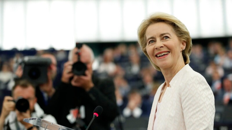 Ursula von der Leyen ist am Dienstagabend zur neuen Präsidentin der Europäischen Kommission gewählt worden.