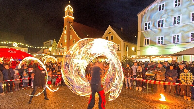 Mit zusätzlichen Attraktionen wie die Omschberga Feierdeifen soll der Mainburger Christkindlmarkt noch attraktiver gemacht werden.