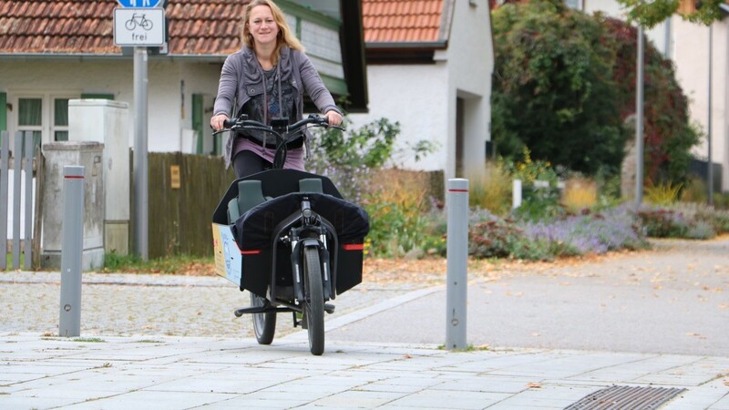 Monika Brand fährt regelmäßig mit dem E-Lastenrad.
