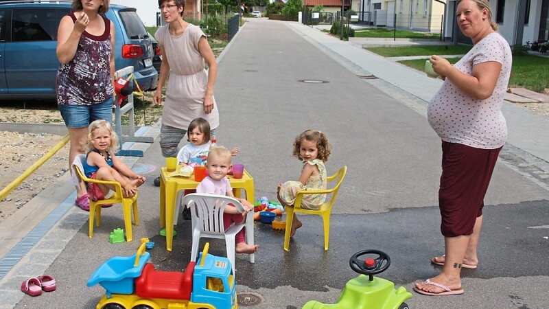 Den Eltern in der Schmellerstraße ist es ein großes Bedürfnis, die Verkehrssicherheit zu erhöhen.
