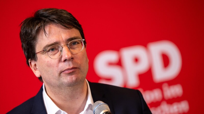 Florian von Brunn hat als SPD-Spitzenkandidat das Ergebnis von nur 8,4 Prozent bei der Landtagswahl zu verantworten.
