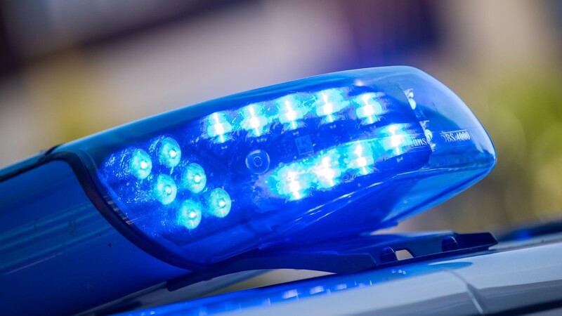 Leicht verletzt wurde ein Mann bei einem Unfall bei Kirchdorf im Wald.