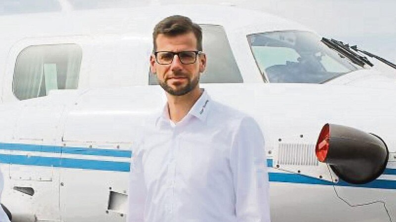 Flugplatz-Geschäftsführer Florian Kindzorra will den Restaurantbetrieb in Straubing-Wallmühle schnellstmöglich wieder aufnehmen.