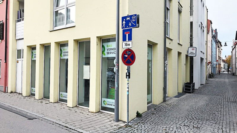An der Ecke von Koppgasse und Am Platzl bietet das Fahrrad-Parkhaus der Stadt Platz für 30 Fahrräder.