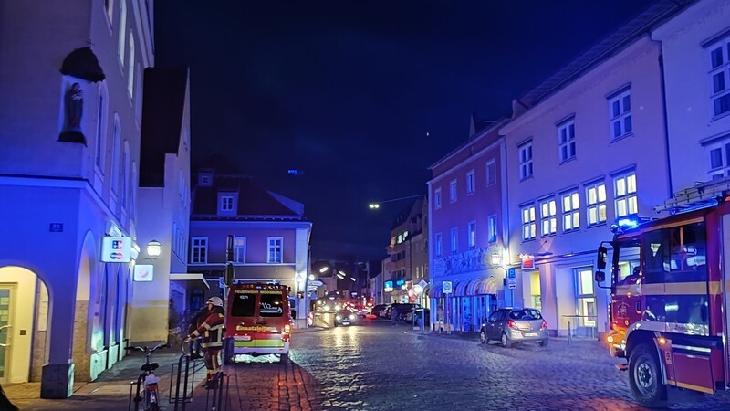 Die Feuerwehr musste am späten Dienstagnachmittag zum Stadtplatz in Moosburg ausrücken.