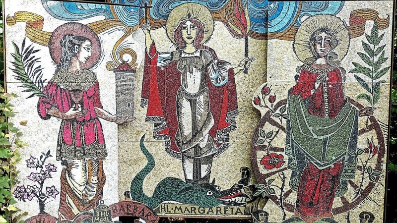 Mit dem Mosaik der heiligen drei Madl sollen die Nothelfer wieder ins Bewusstsein geholt werden - und wenn nur ein Einzelner dadurch Trost und Hilfe findet ?