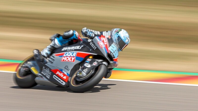 Marcel Schrötter beim Grand Prix auf dem Sachsenring im vergangenen Jahr. Nach der Saison wechselte er von der Moto2 in die Supersport-Weltmeisterschaft. Ein Rennen für seriennahe Motorräder, das im Rahmen der Superbike-WM ausgetragen wird.