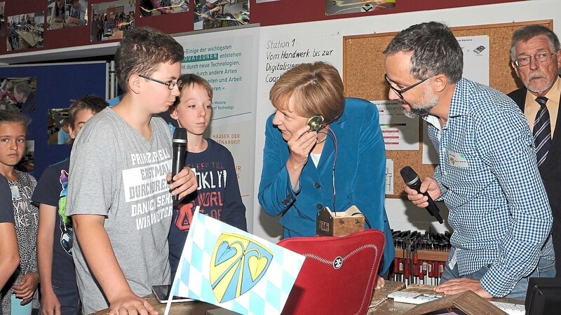 Bundeskanzlerin Angela Merkel informierte sich 2015 über Mint.