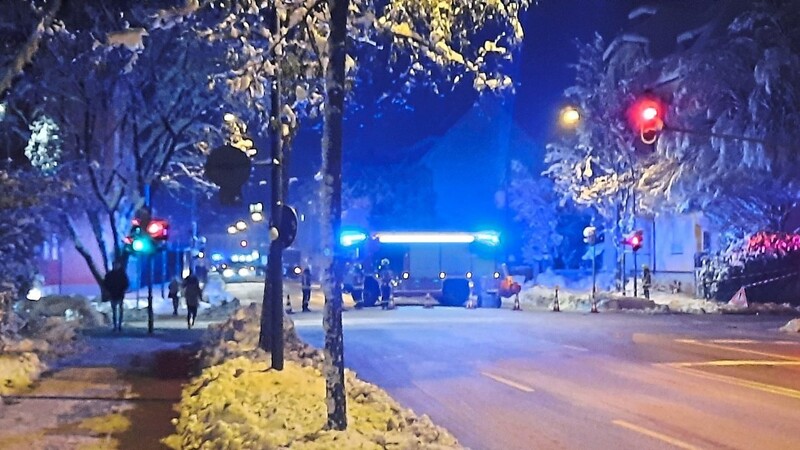 Rund um die Luitpoldstraße kam es infolge des Unfalls am Montagabend zu erheblichen Verkehrsbehinderungen.