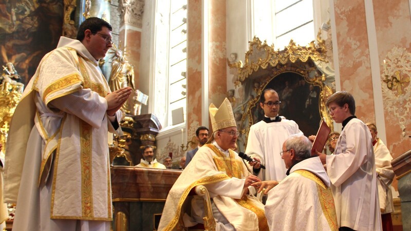 Am 15. September dieses Jahres wurde Abt Athanasius (l.) offiziell in sein Amt eingeführt.