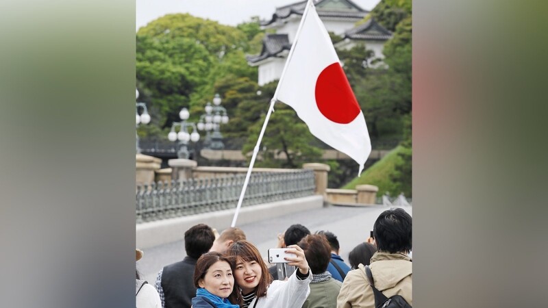 Nicht nur für Japaner, sondern auch schon für viele Besucher aus Mainburg in der Partnerstadt Moriya ist der Kaiserpalast mitten in Tokio ein beliebtes Fotomotiv.