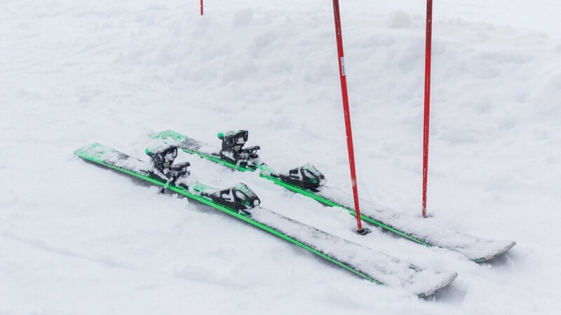 Auch in sparsamen Zeiten möchten die meisten Menschen nicht auf das Skifahren verzichten.