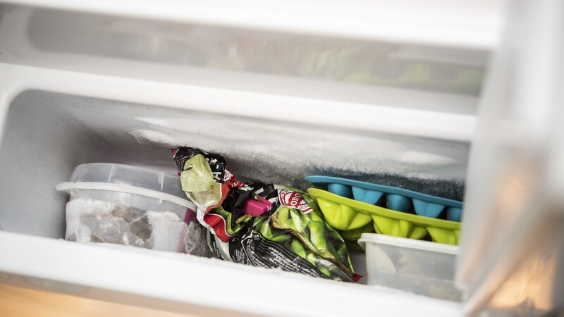 Das Gefrierfach im Kühlschrank ist ein häufig genutztes Versteck für Drogen. In einem Landshuter Studentenwohnheim fand die Polizei darin Crystal Meth und Amphetamin.