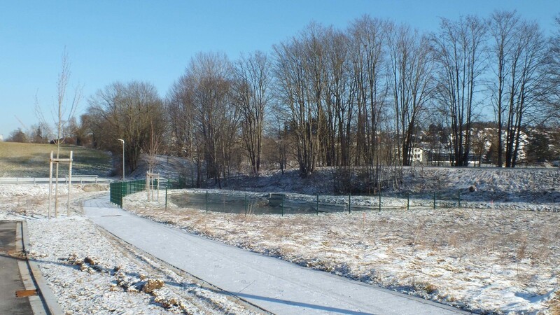 Eine Erfolgsgeschichte ist das Gewerbegebiet "Kitzberger Feld" in Nandlstadt. Genau an dieser Stelle wird jetzt der erste Gewerbebetrieb errichtet.