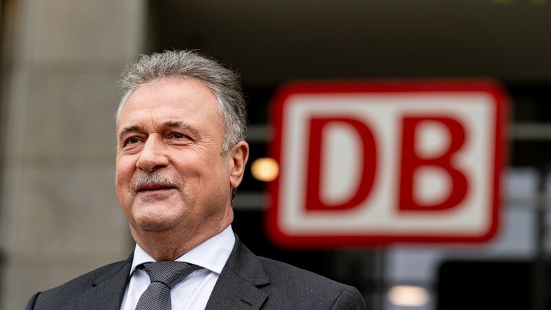 Claus Weselsky will den Arbeitskampf nicht ruhen lassen, ehe die Deutsche Bahn auf die Forderungen der Lokführergewerkschaft GDL eingeht