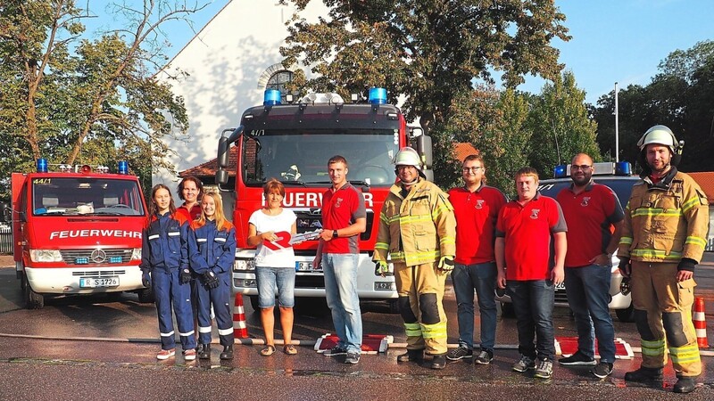 Stolz ist die Freiwillige Feuerwehr Rosenhof-Wolfskofen auf ihr neues Mittleres Löschfahrzeug (MLF), das am morgigen Samstag den kirchlichen Segen erhält.