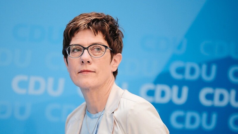Die Kritik an Parteichefin Annegret Kramp-Karrenbauer dürfte nach den beiden Wahlen im Osten in der CDU nicht verstummen.