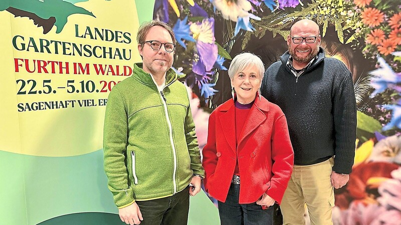 Freuen sich über die hochkarätige Unterstützung: Die beiden Landesgartenschau-Geschäftsführer Robert Sitzmann (links) und Herwig Decker zusammen mit ihrer neuen Pressesprecherin, Heidi Wolf.