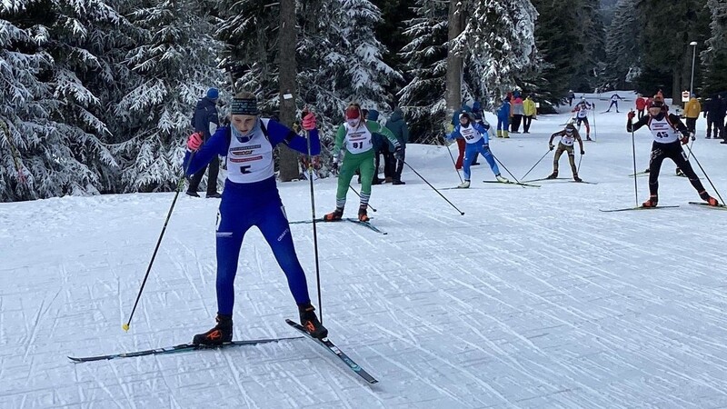 Extreme Witterungsbedingungen verlangten Katharina Altmann vom ASV Mais beim Deutschlandpokal im Biathlon in Oberwiesenthal einiges ab.
