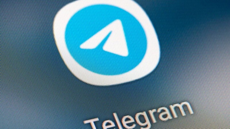 Über den Messengerdienst Telegram erpresste die Internetbekanntschaft den 21-jährigen Mann.