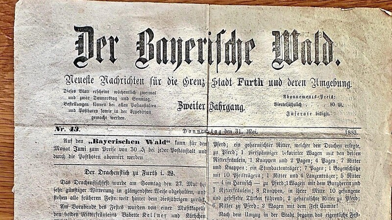 Eine wahre Rarität: Die Originalzeitungsseite, auf der über den Drachenstich von 1883 berichtet wird.