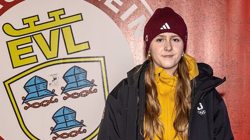 "Ich will eine Medaille", sagt die 15-jährige Torhüterin Hanna Bugl.