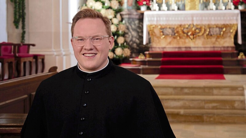 Der 35-jährige Novizenmeister Herr Dirk lebt seit 2013 im Orden und ist seit 2020 auch Priester.