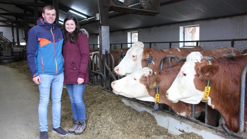 "Milchkühe wird es im Bayerischen Wald auch noch in 30 Jahren geben", sind Tillmann Holl und Julia Deml überzeugt.