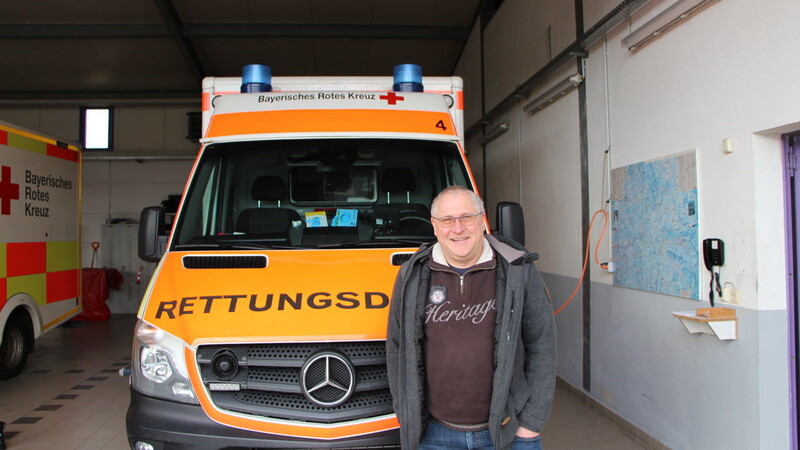 Matthias Mühlbauer arbeitet seit über 30 Jahren beim Bayerischen Roten Kreuz (BRK) im Kreisverband Cham.