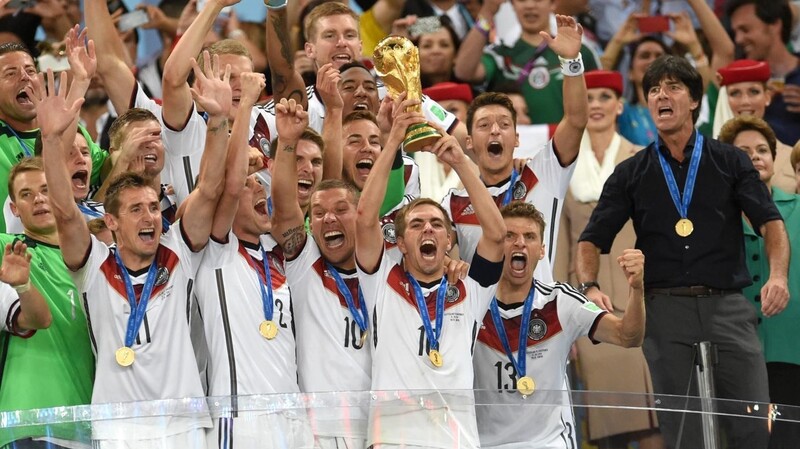WM-Sieg 2014: Beim Triumph in Rio gehörten sechs U21-Europameister von 2009 zum deutschen Kader.