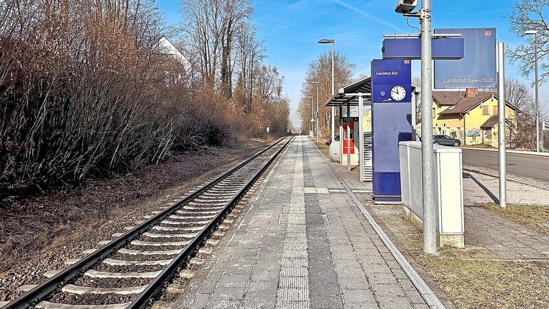 Der Südbahnhof ist für die Achdorfer zwar vielleicht nicht das Tor zur Welt, wird aber als schnelle Verbindung zum Hauptbahnhof oder für eine Fahrt in Richtung Mühldorf und Salzburg gerne genutzt. Was es aber immer noch nicht gibt, ist eine direkte Anbindung an die Stadtbuslinien.
